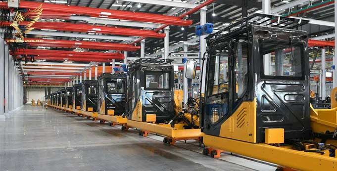 A second-hand Komatsu PC200 excavator is ready to be shipped to Zimbabwe