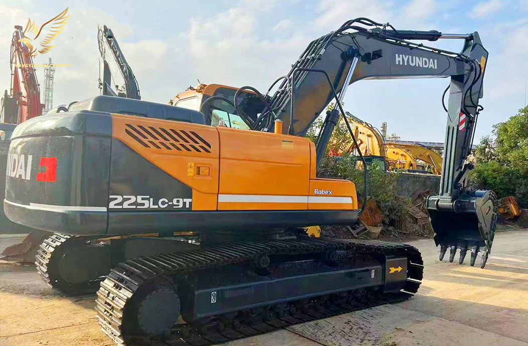 Used Hyundai HX R225