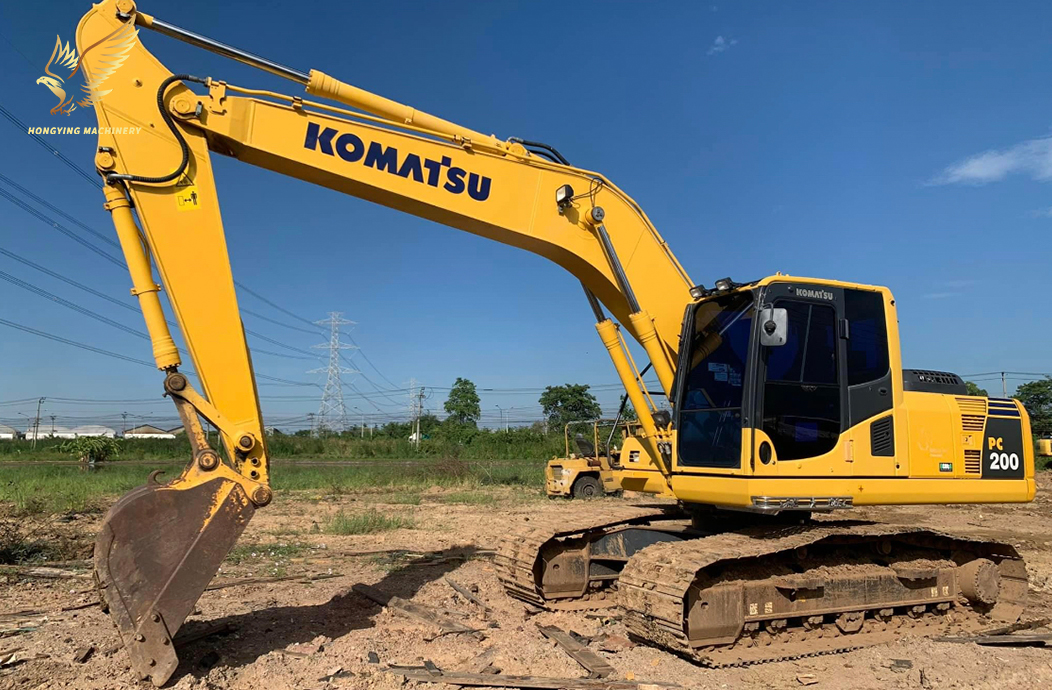 Used KOMATSU PC200