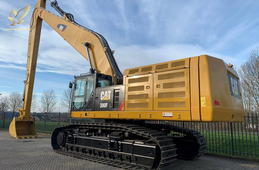 Used CAT 390