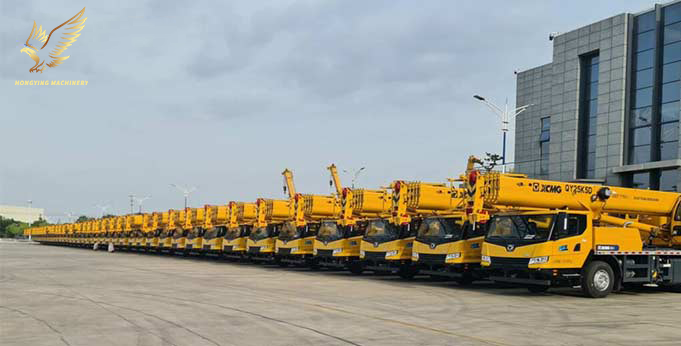 Customers from the Democratic Republic of Congo are testing XCMG cranes truck