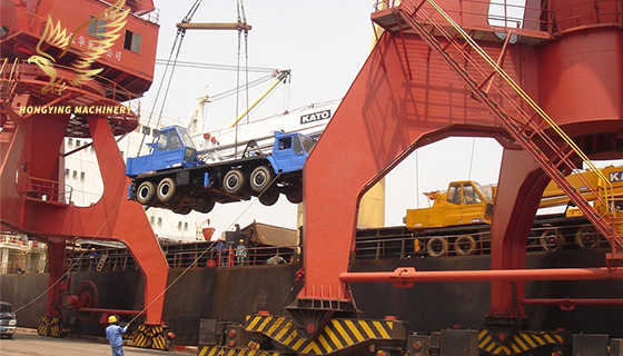 The prepared crane is ready to be shipped to Peru customers