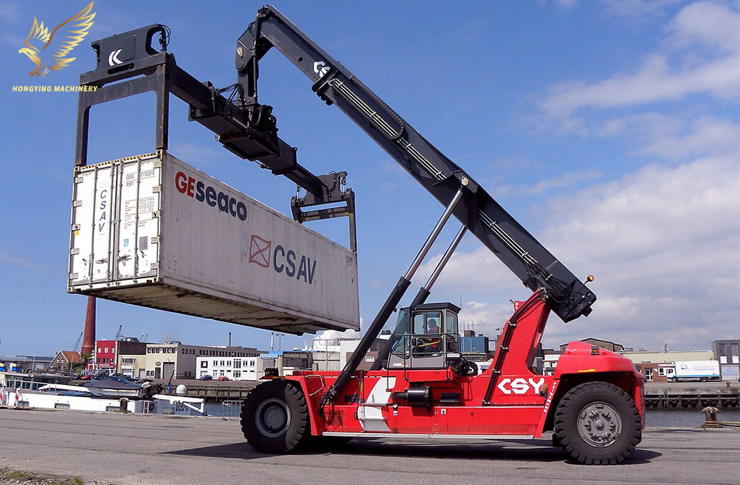 Reach Stacker
